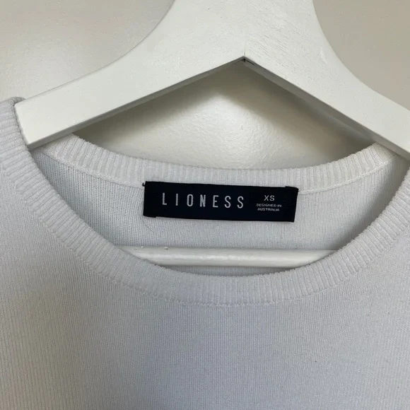 Lioness white dress - Picture 3 of 3